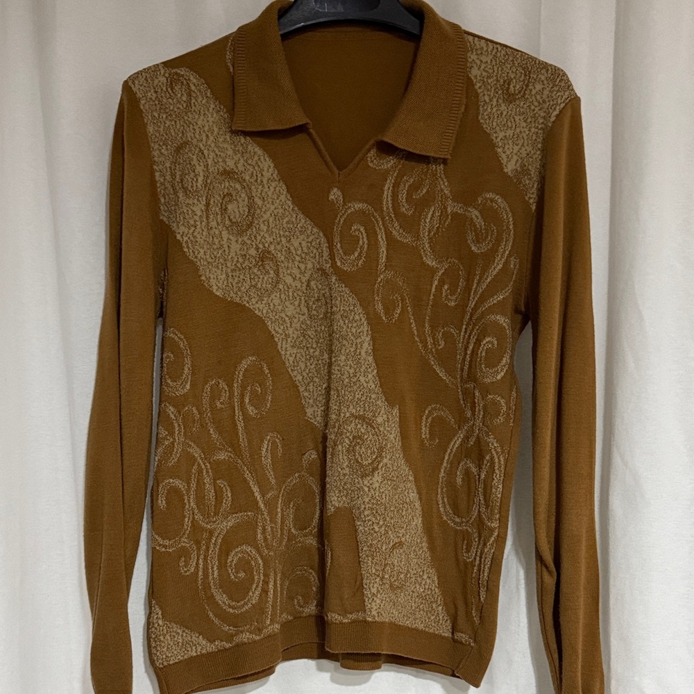 Brown Long Sleeve Vintage Sweater with Swirl Design